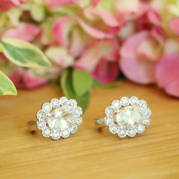 925 Sterling Silver with Cubic Zirconia Stones - Picture 2 of 8